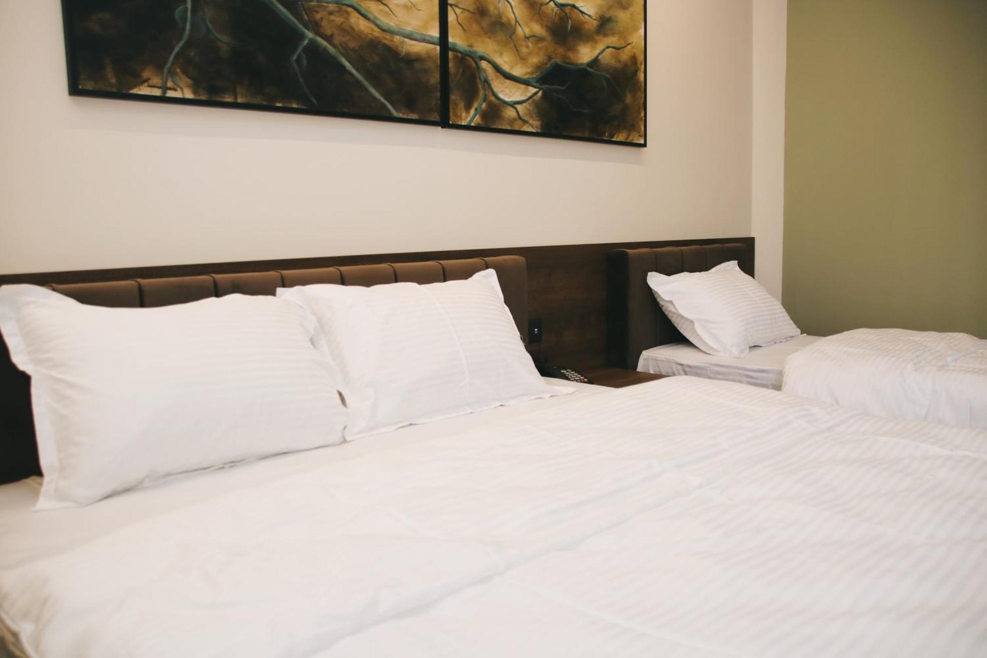 Hotel Rozafa Suhareke Kültér fotó